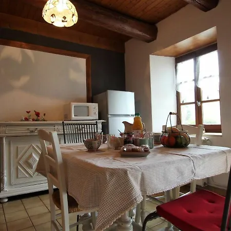Charme Du Velay : Maison De Caractere Avec Cheminee, Terrasse Et Equipements Bebe A St-paulien - Fr-1-582-266 Saint-Paulien